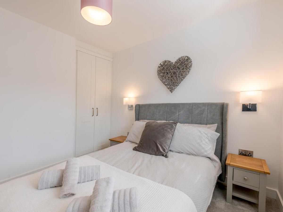 Pass The Keys 1 Bed Albury Contemporary Apartment With Secure Parking Shrewsbury Exterior foto